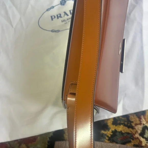 Authentic Prada Embleme Shoulder/Crossbody Bag - Picture 9 of 16
